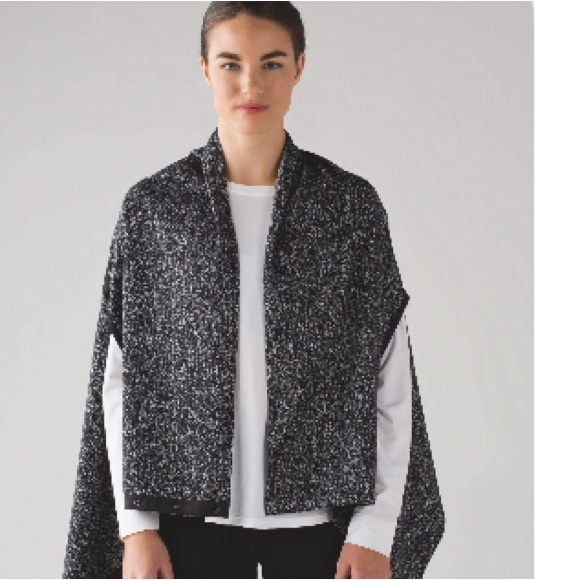 Lululemon Vinyasa Wrap - Picture 1 of 2